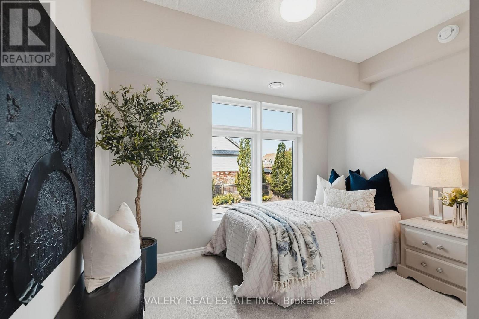 #207 155 COMMONWEALTH STREET - 10
