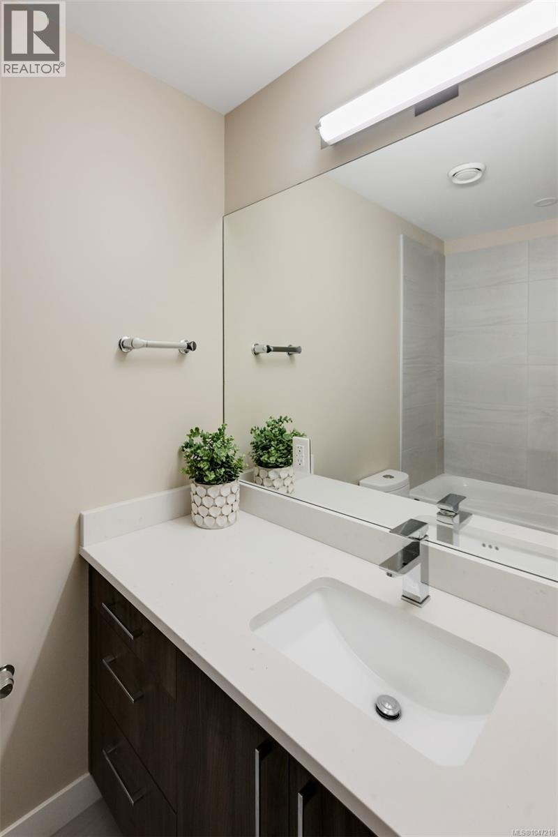 #6 618 Lampson St - Image 28