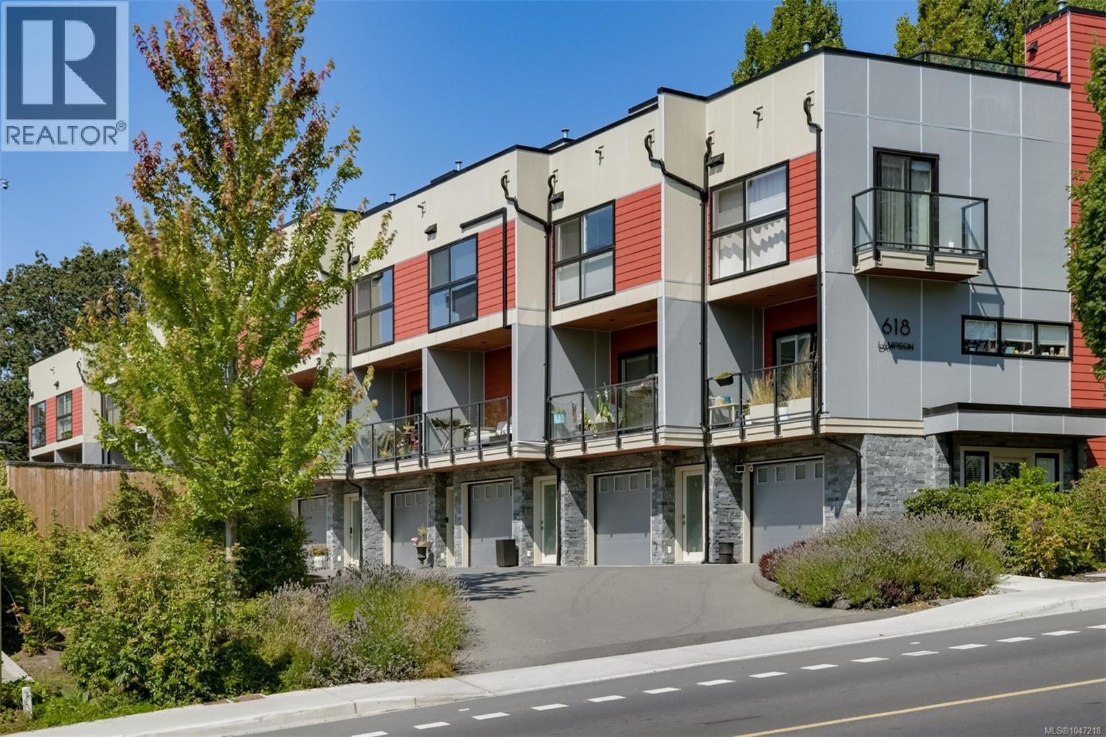 #6 618 Lampson St - 2