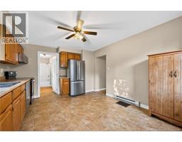 210 Broadway Street, photo 16