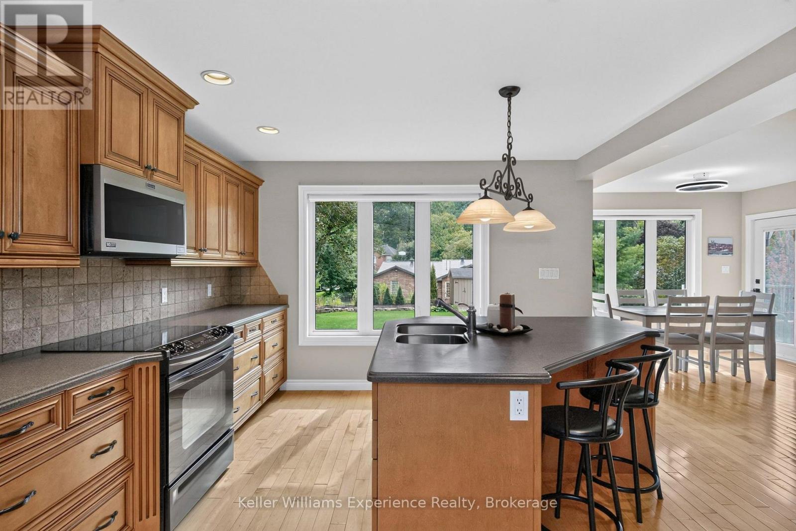 27 ROSEWOOD AVENUE - Image 12