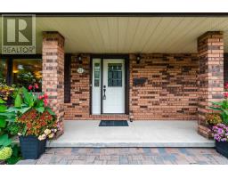 Eating area - 27 Rosewood Avenue, Springwater, ON L0L1X0 Photo 6