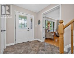 Primary Bedroom - 27 Rosewood Avenue, Springwater, ON L0L1X0 Photo 8