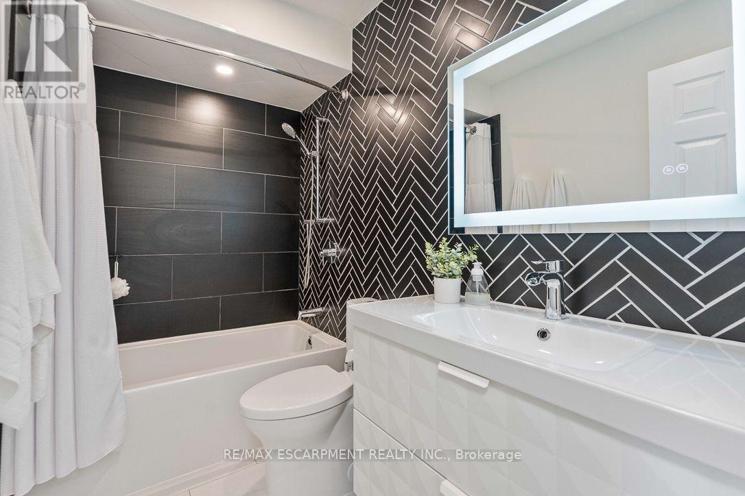 253 GATWICK DRIVE - Image 25