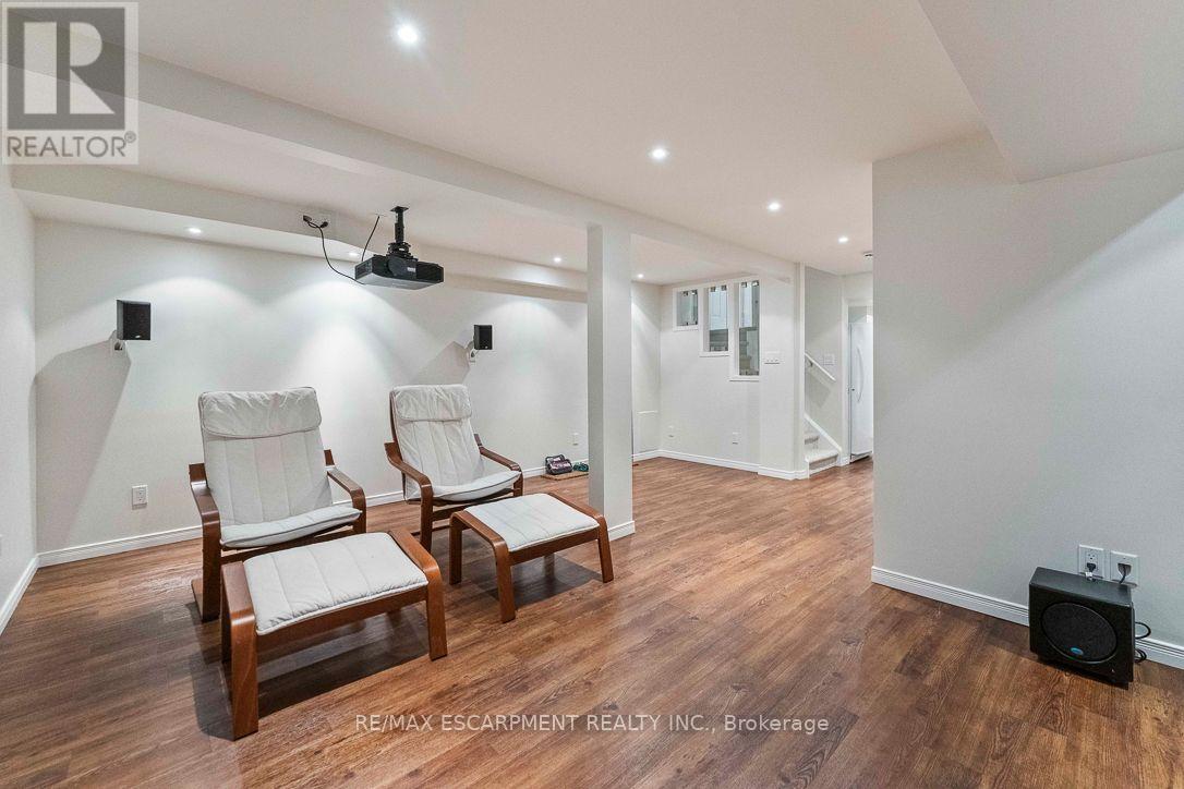253 GATWICK DRIVE - 38