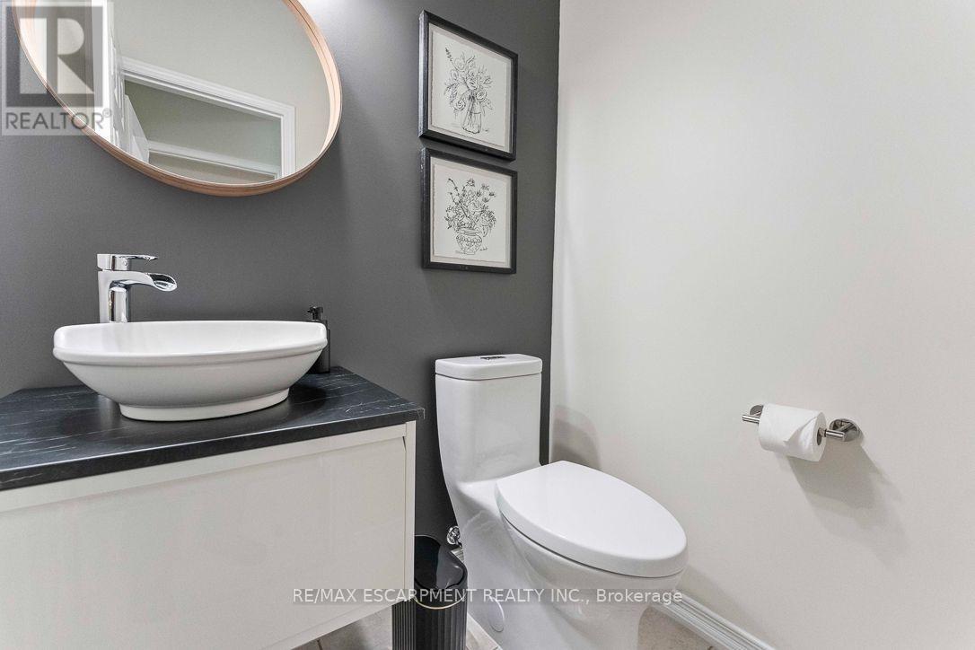253 GATWICK DRIVE - 39