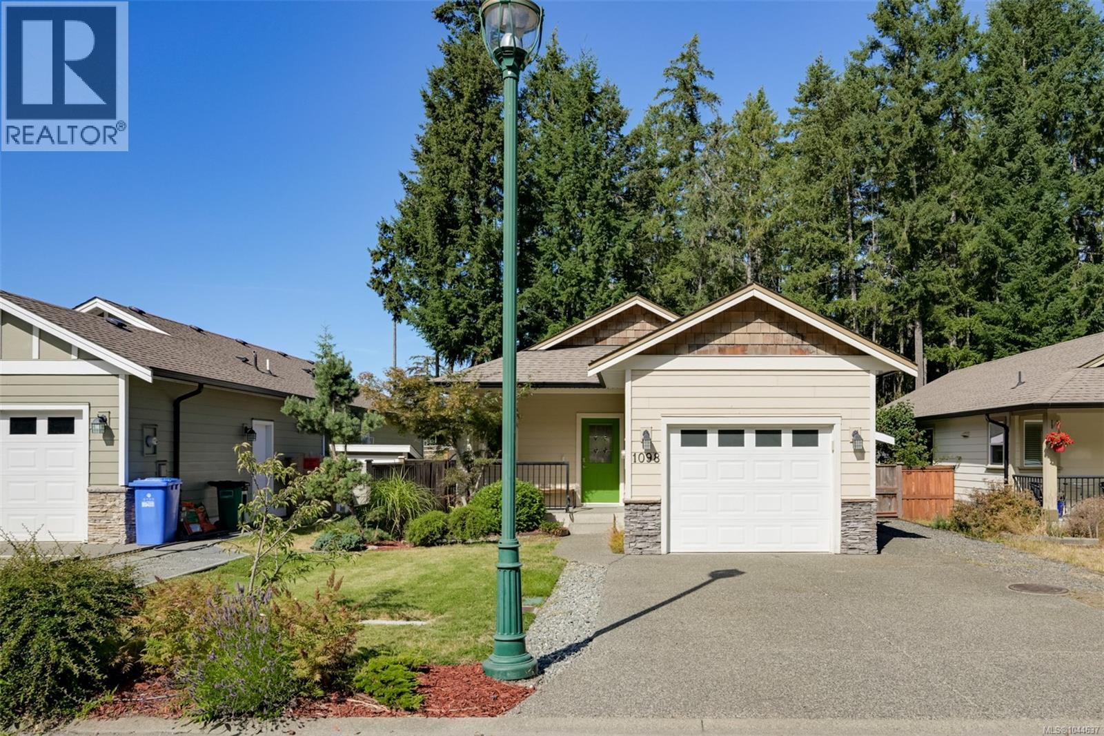 1098 Fitzgerald Rd - 1