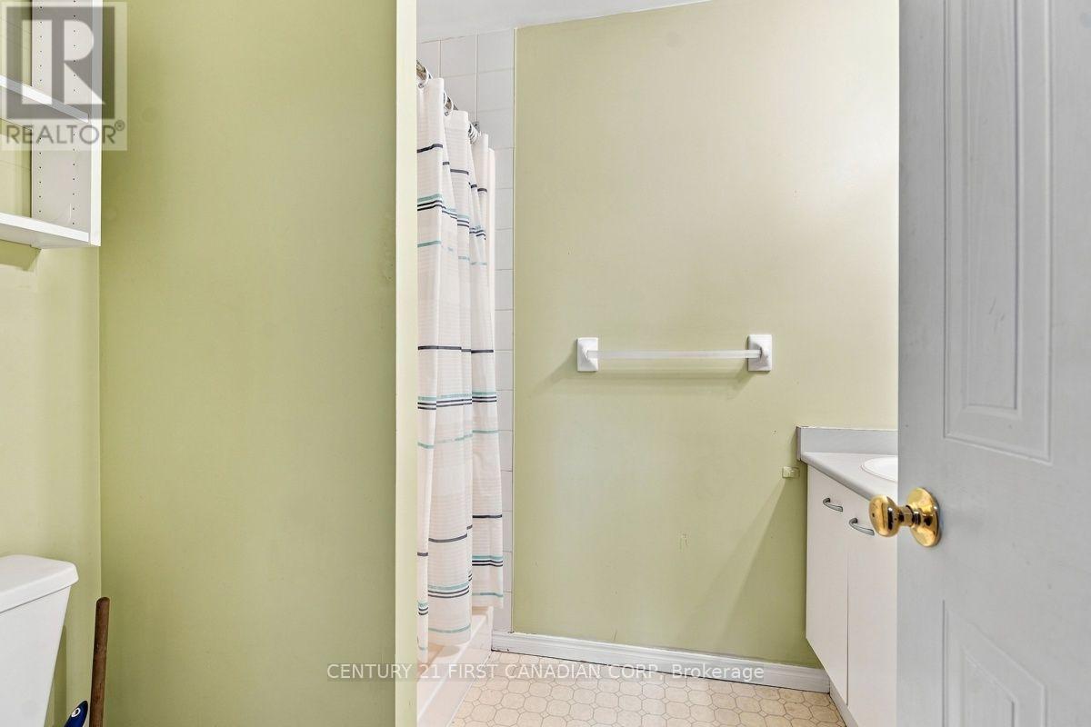 30 Chapman Court — photo 25