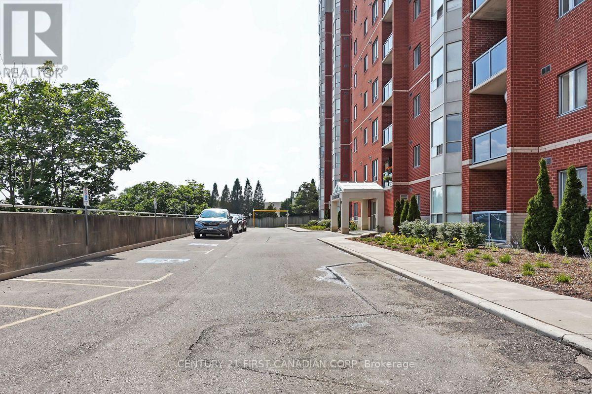 30 Chapman Court — photo 40