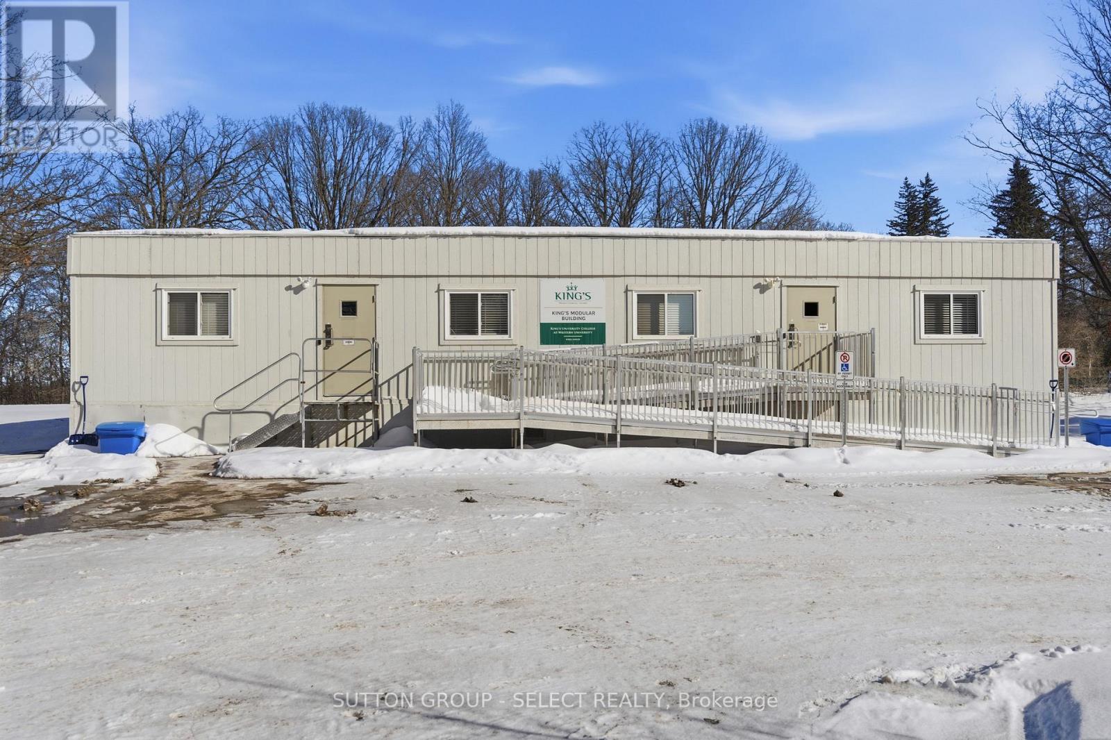 370 HURON STREET, London East (East B) — photo 1