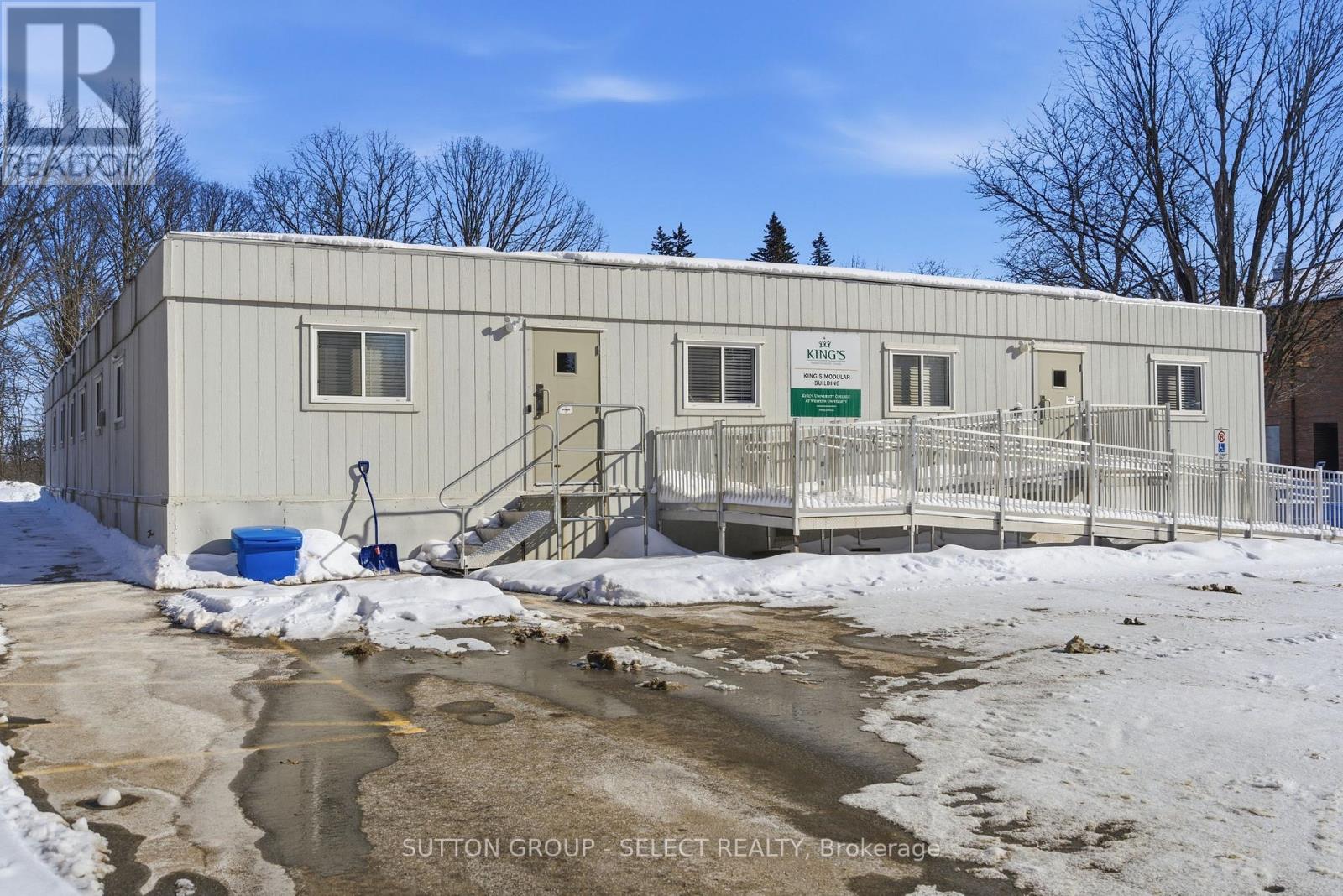 370 HURON STREET, London East (East B) — photo 2