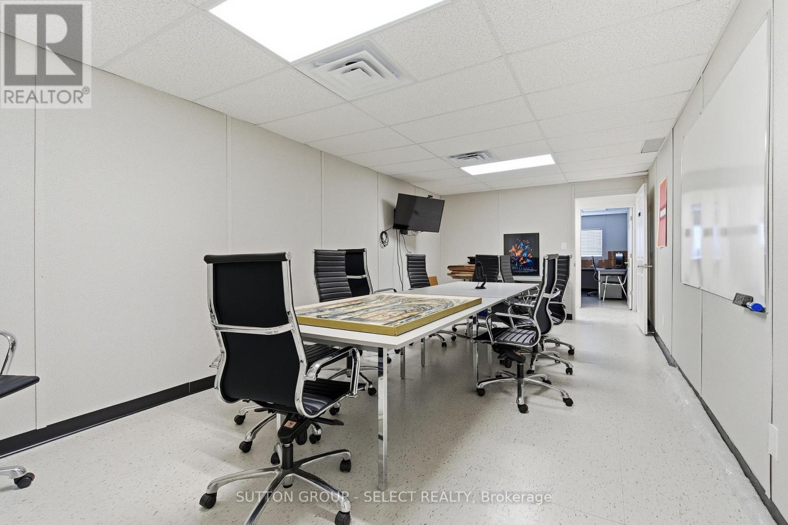 370 HURON STREET, London East (East B) — photo 7