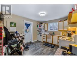 100 Canterbury Drive thumbnail 29