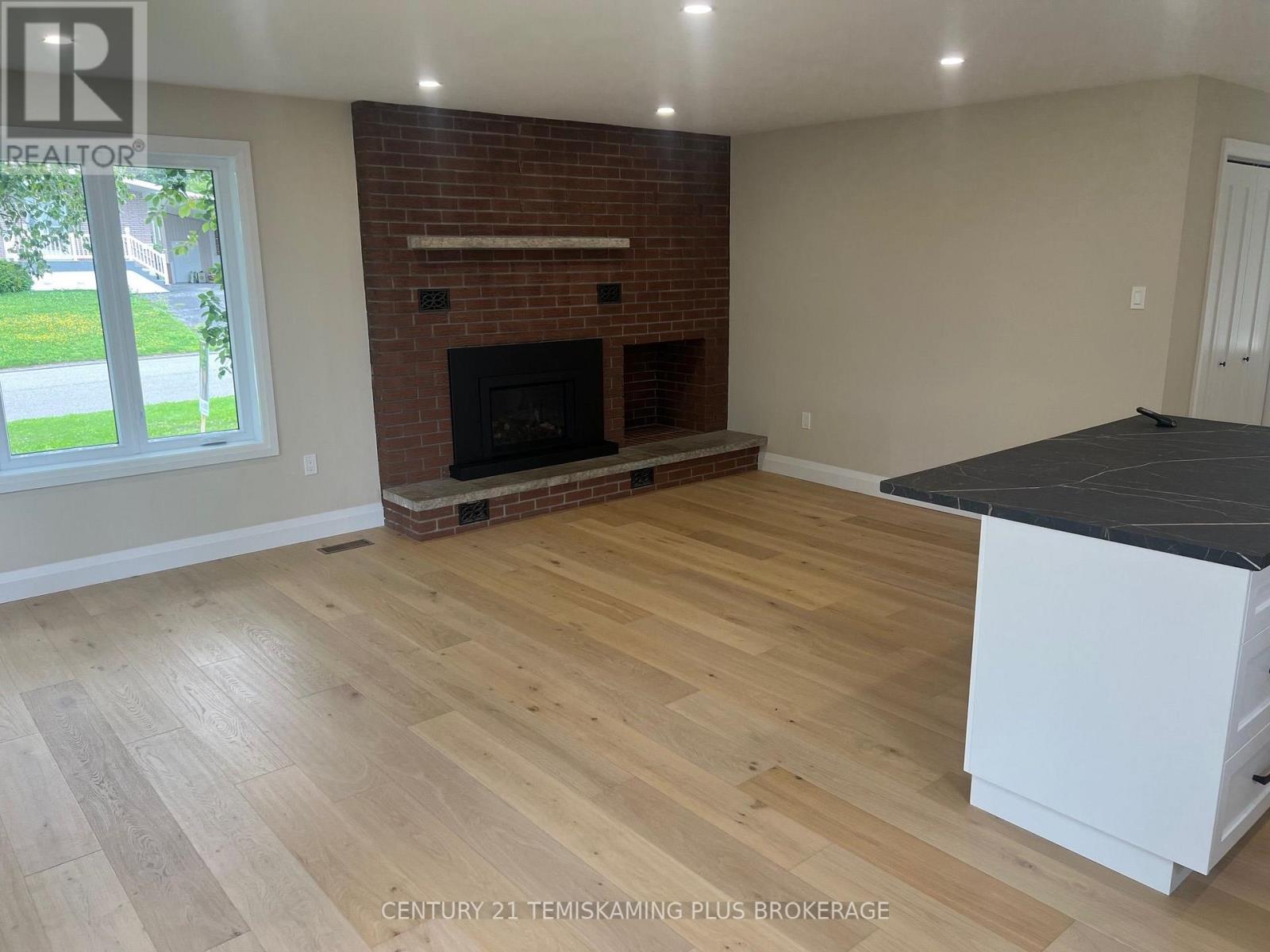 377 JOYAL DRIVE, Temiskaming Shores (Haileybury) — photo 4