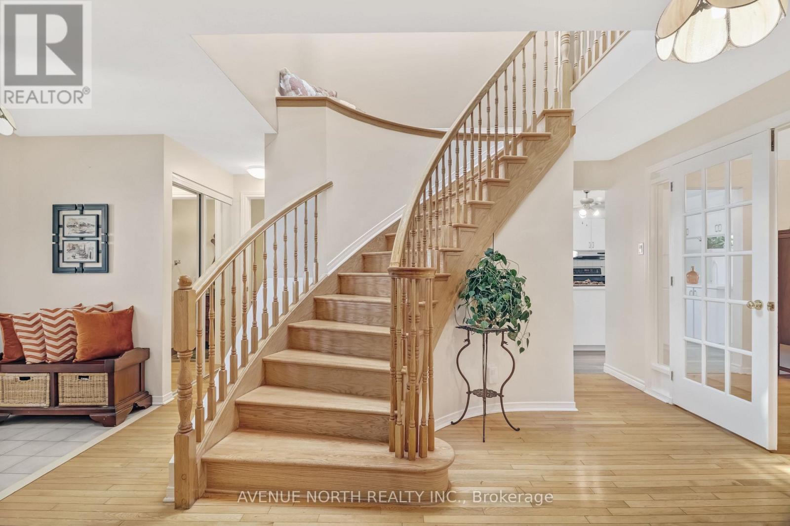 6 Bed, 4 Bath House for Sale in Ottawa – 1674 SANSONNET STREET S, Ottawa – MLS# X13765566 - Image 7