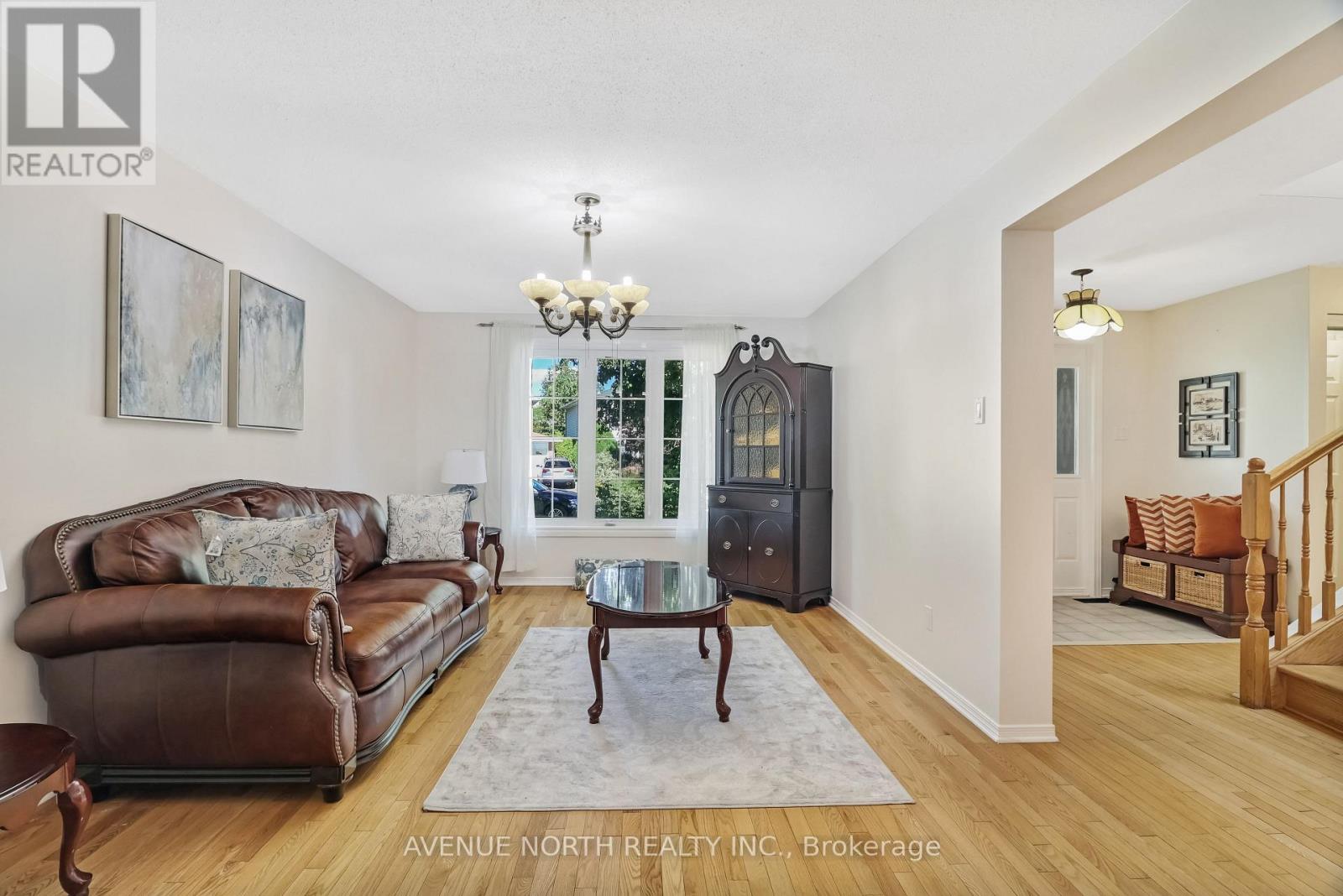 6 Bed, 4 Bath House for Sale in Ottawa – 1674 SANSONNET STREET S, Ottawa – MLS# X13765566 - Image 8