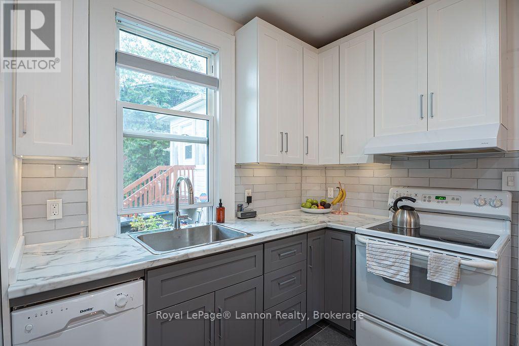 138 COLLEGE STREET - 10