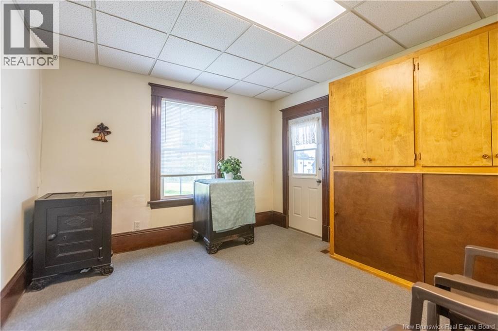 36 Main Street - 23