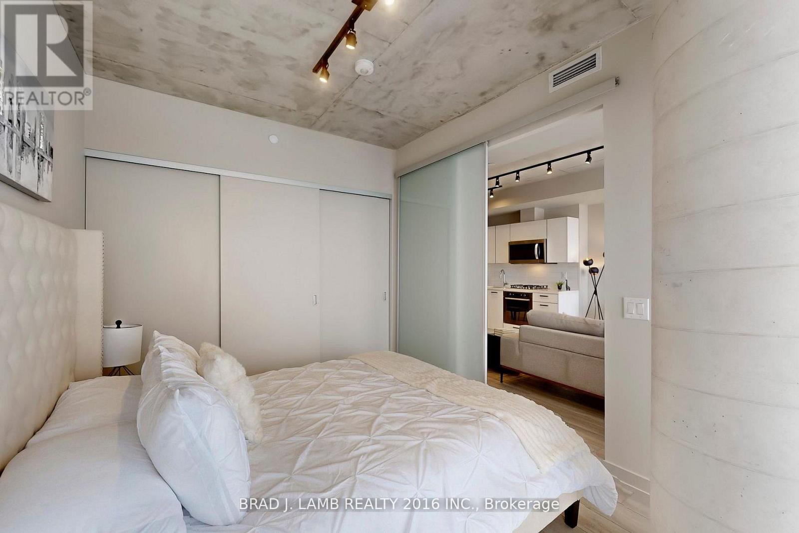 #1207 458 RICHMOND STREET W - 16