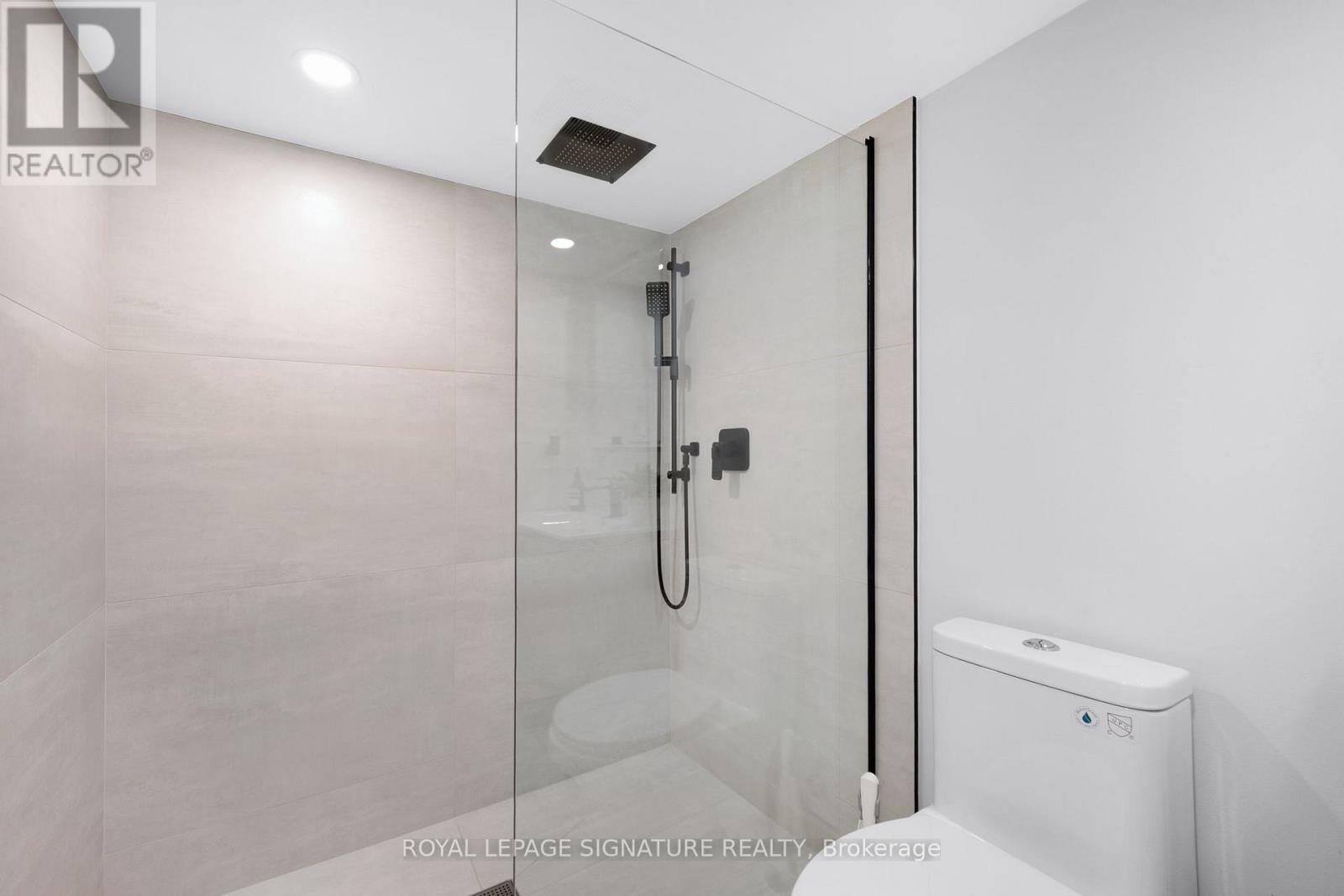 124 DONLEA DRIVE - 31