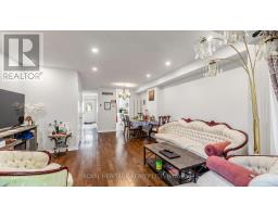 Living room - Th 19 - 2472 Eglinton Avenue E, Toronto, ON M1K5J9 Photo 8