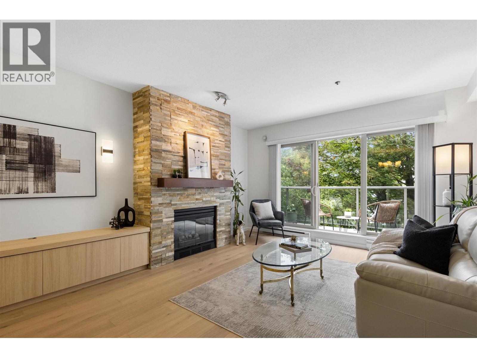 305 980 W 21ST AVENUE, Vancouver — photo 2