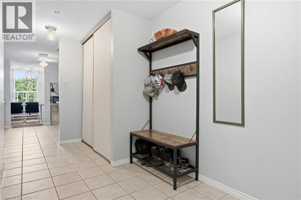 55 GREEN VALLEY Drive Unit# 1012 — photo 3