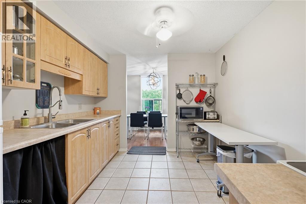 55 GREEN VALLEY Drive Unit# 1012, Kitchener — photo 5
