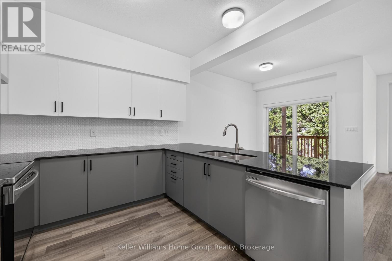 23 FERRIS CIRCLE - Image 11