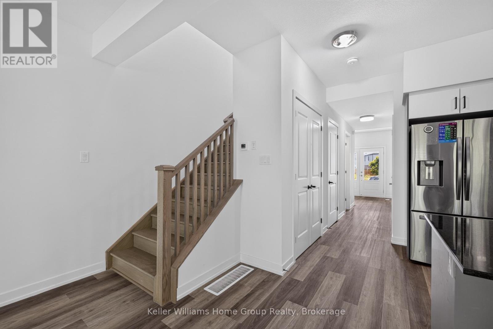 23 FERRIS CIRCLE, Guelph (Clairfields/Hanlon Business Park) — photo 6