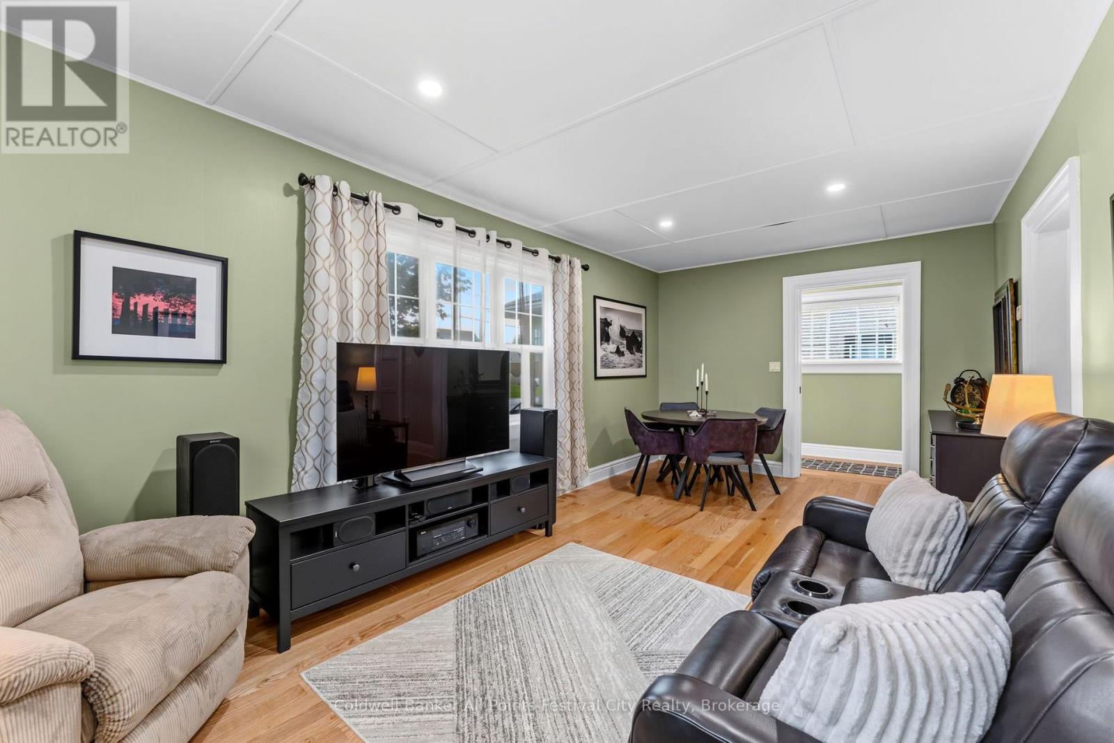 16 BRITANNIA ROAD E - 13