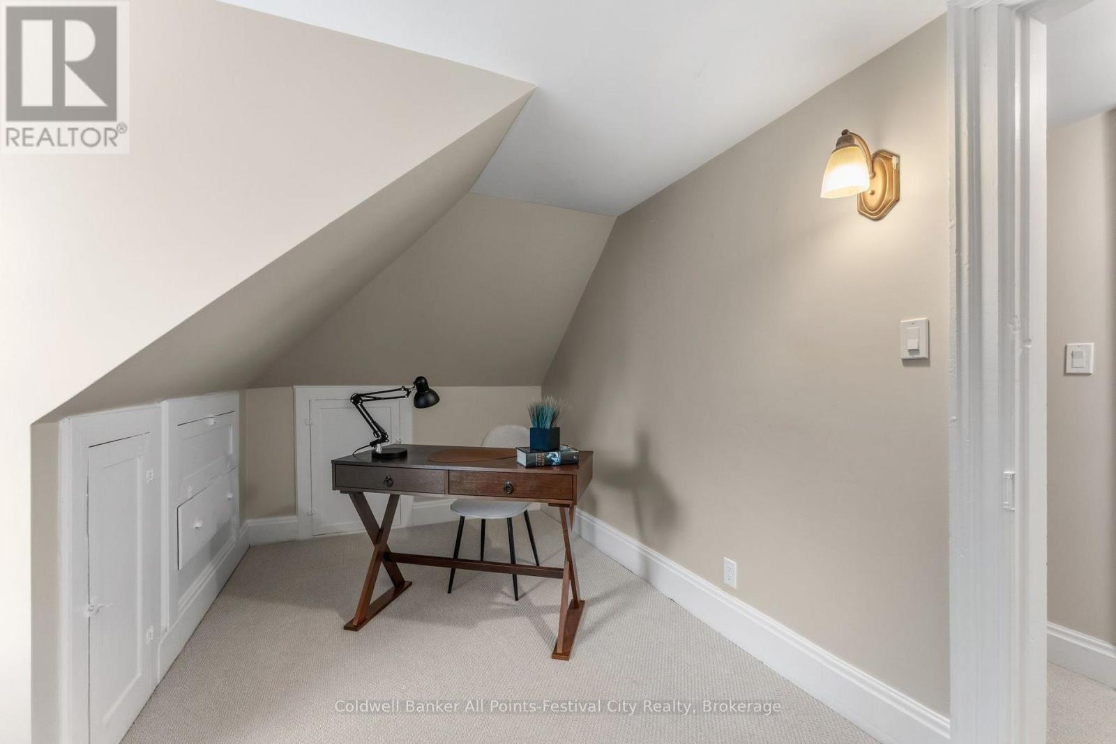 16 BRITANNIA ROAD E - Image 31