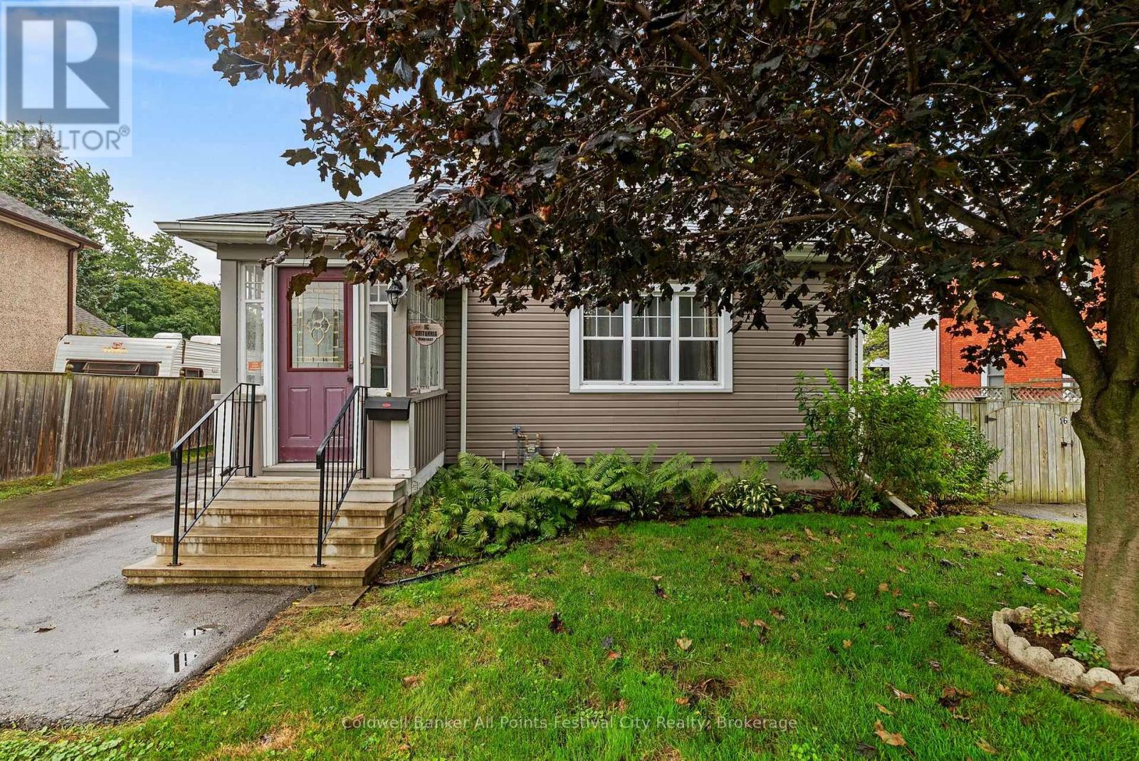 16 BRITANNIA ROAD E - Image 4