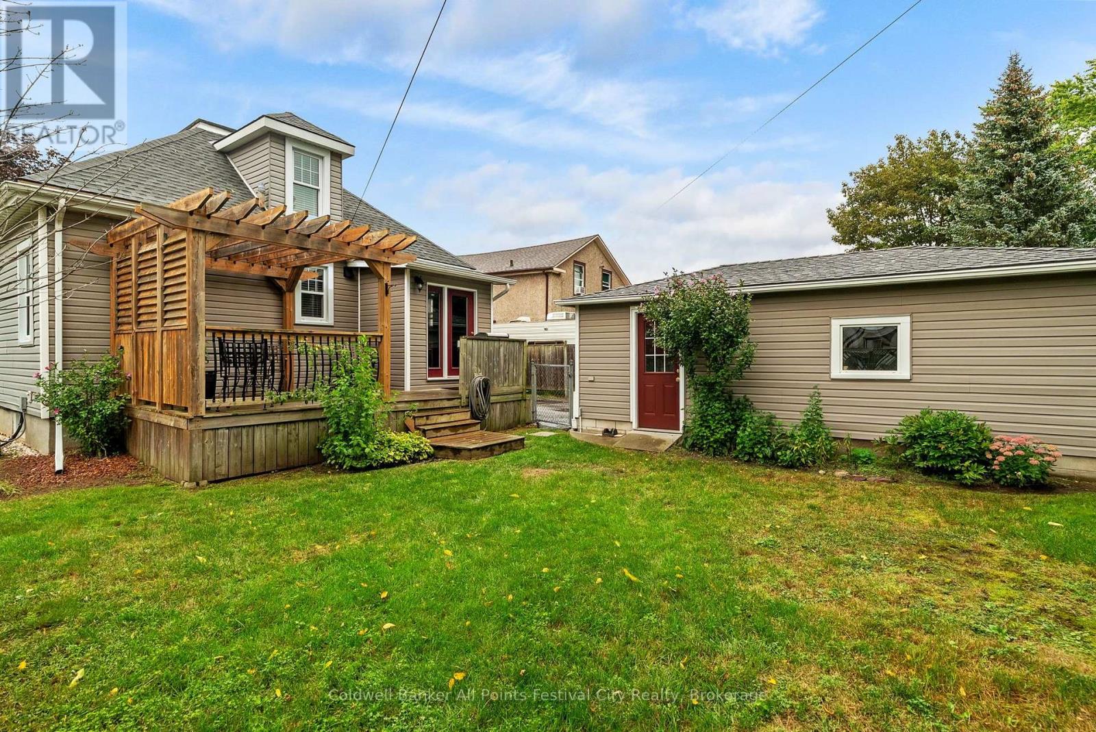 16 BRITANNIA ROAD E - Image 41