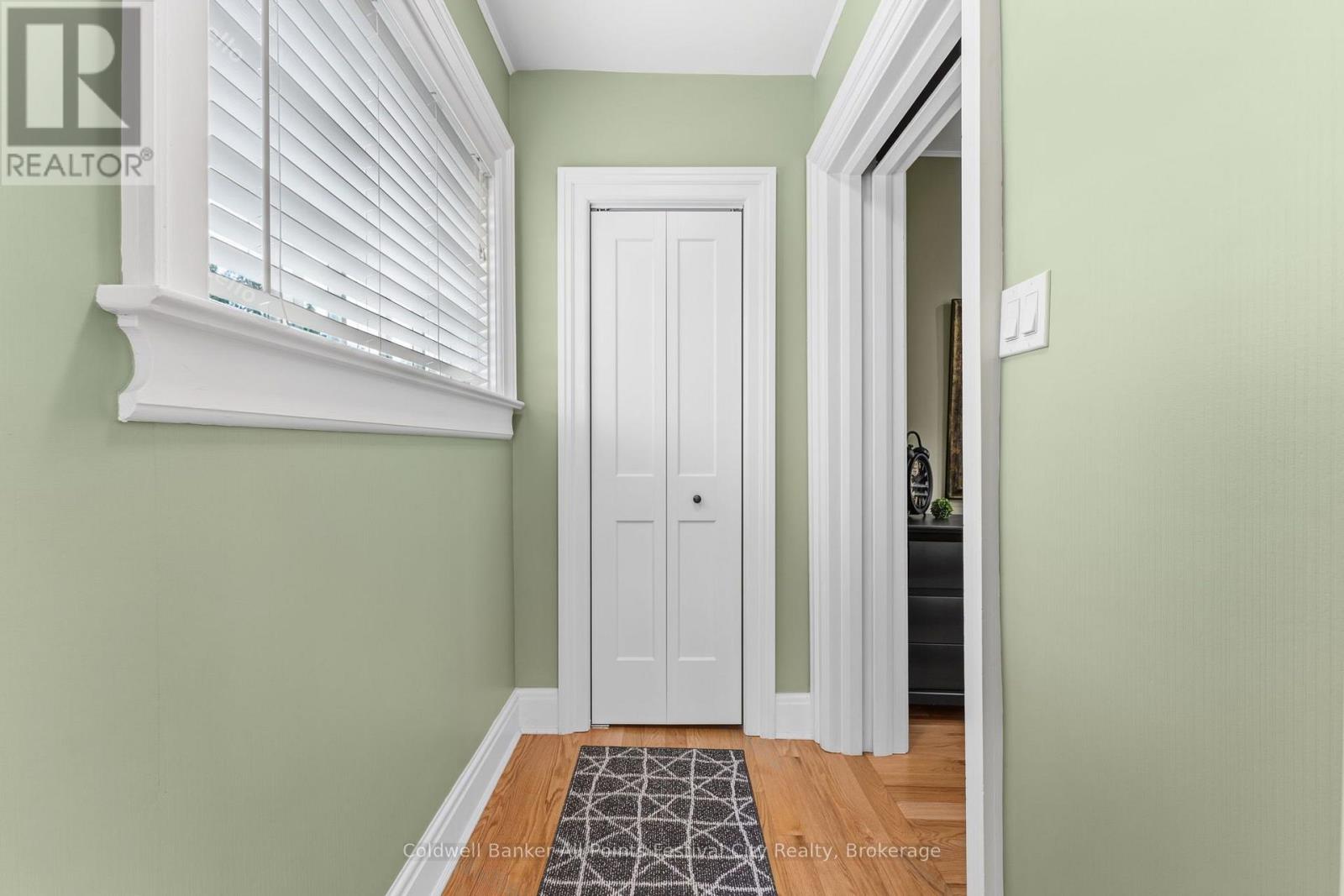 16 BRITANNIA ROAD E - Image 7