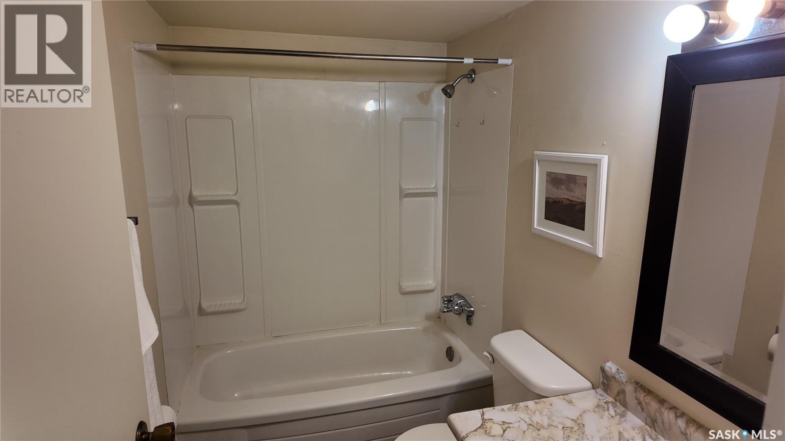 34 51 Centennial STREET, Regina Saskatchewan — photo 8