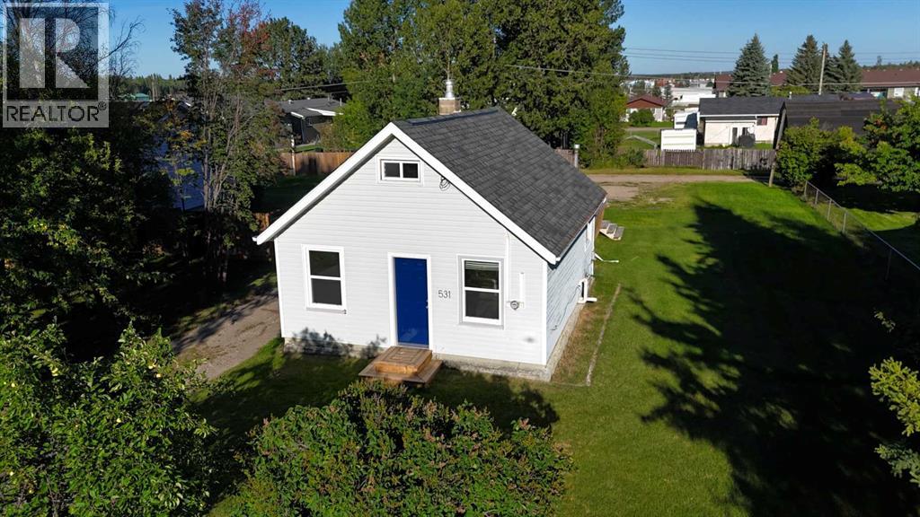 531 65 Street, Edson — photo 2