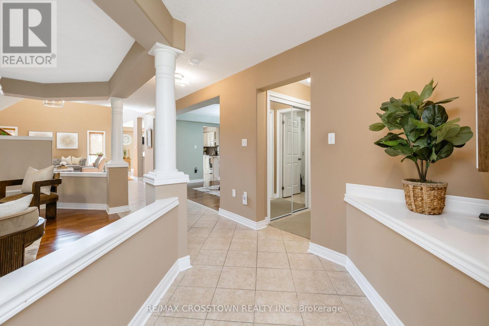89 SOVEREIGN'S GATE, Barrie (Innis-Shore) — photo 4