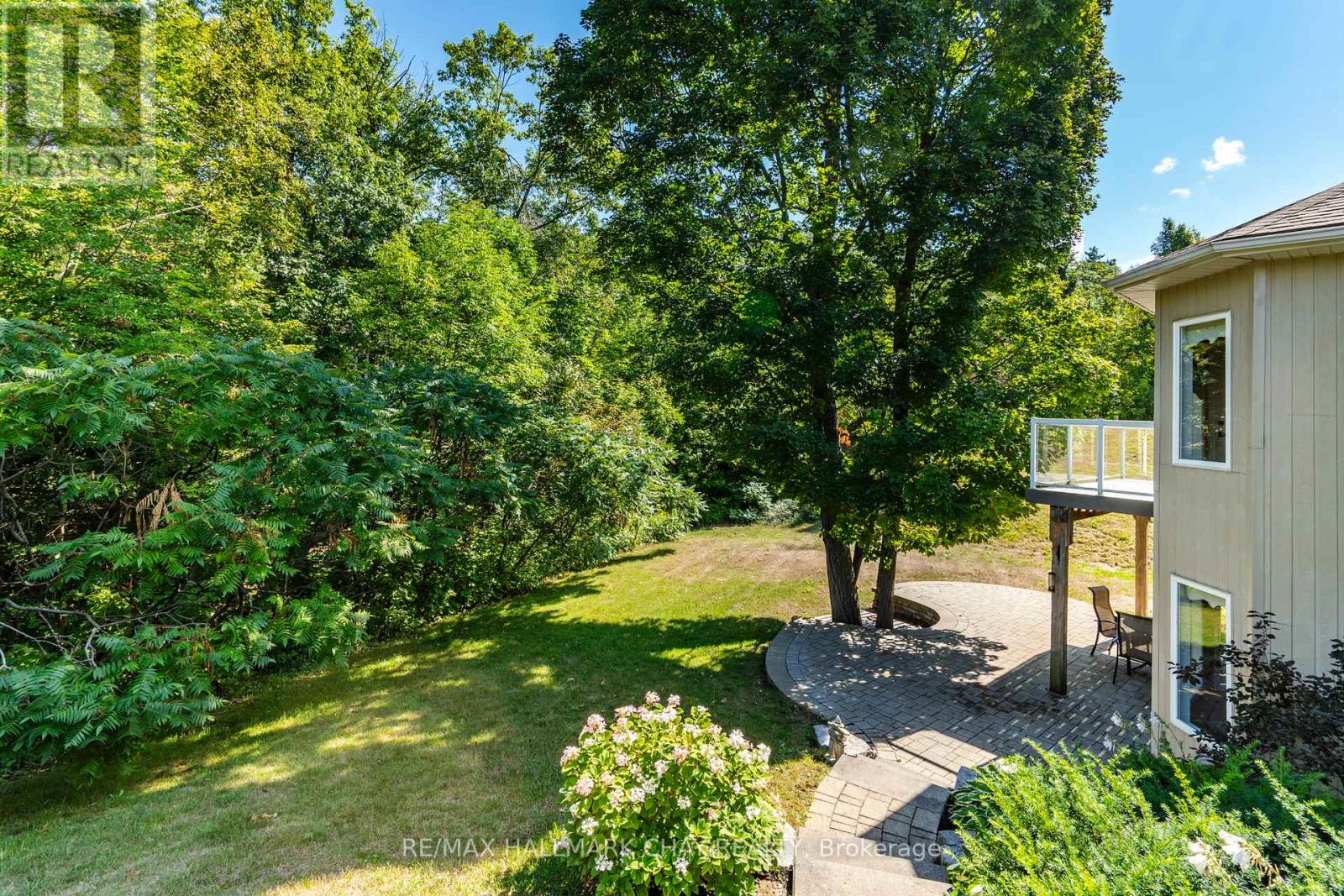32 VALLEYCREST DRIVE - Image 38