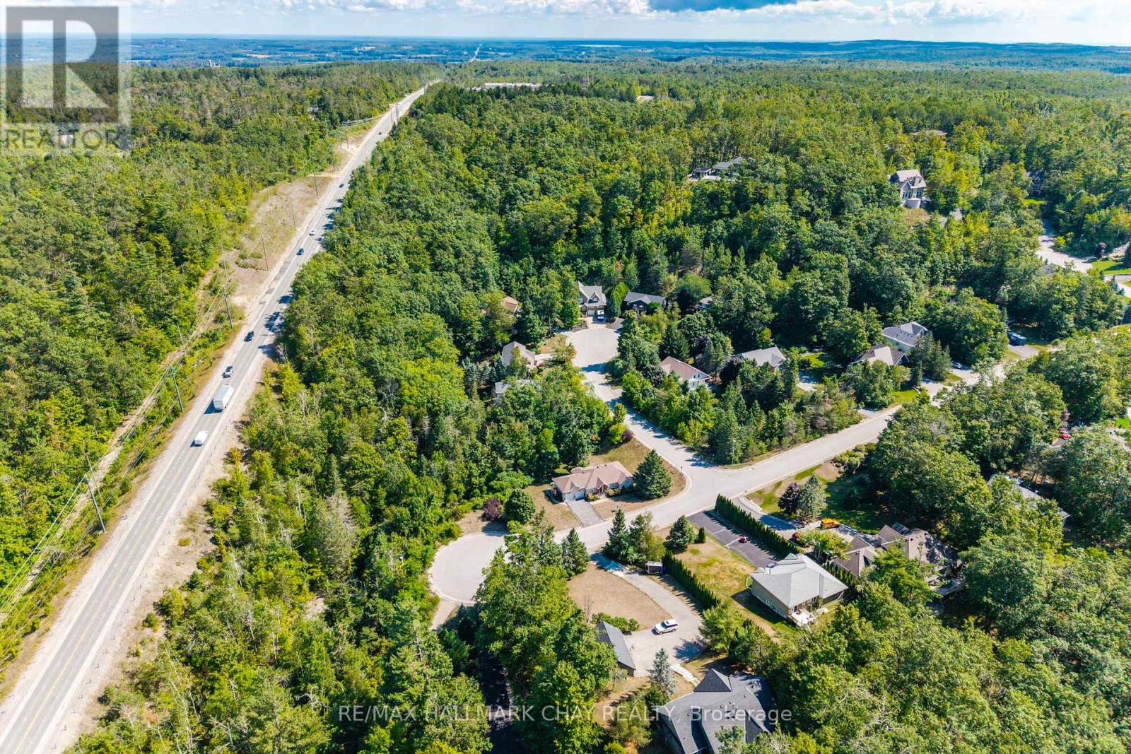 32 VALLEYCREST DRIVE - 42