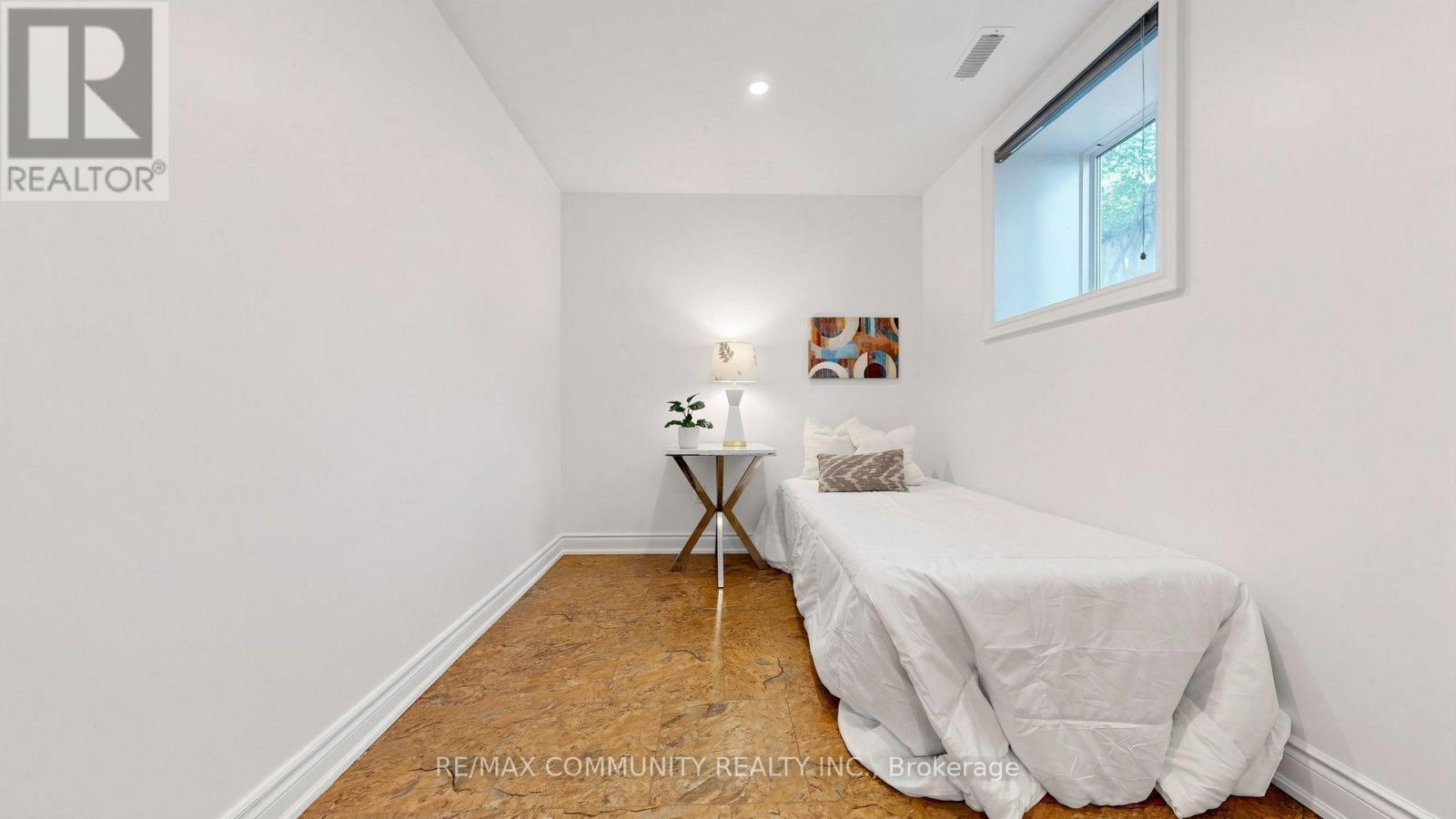 118 HAREWOOD AVENUE - 46
