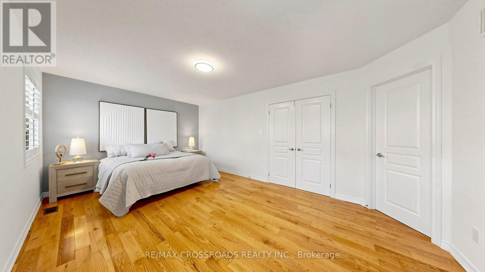 42 BOWKETT DRIVE - 27