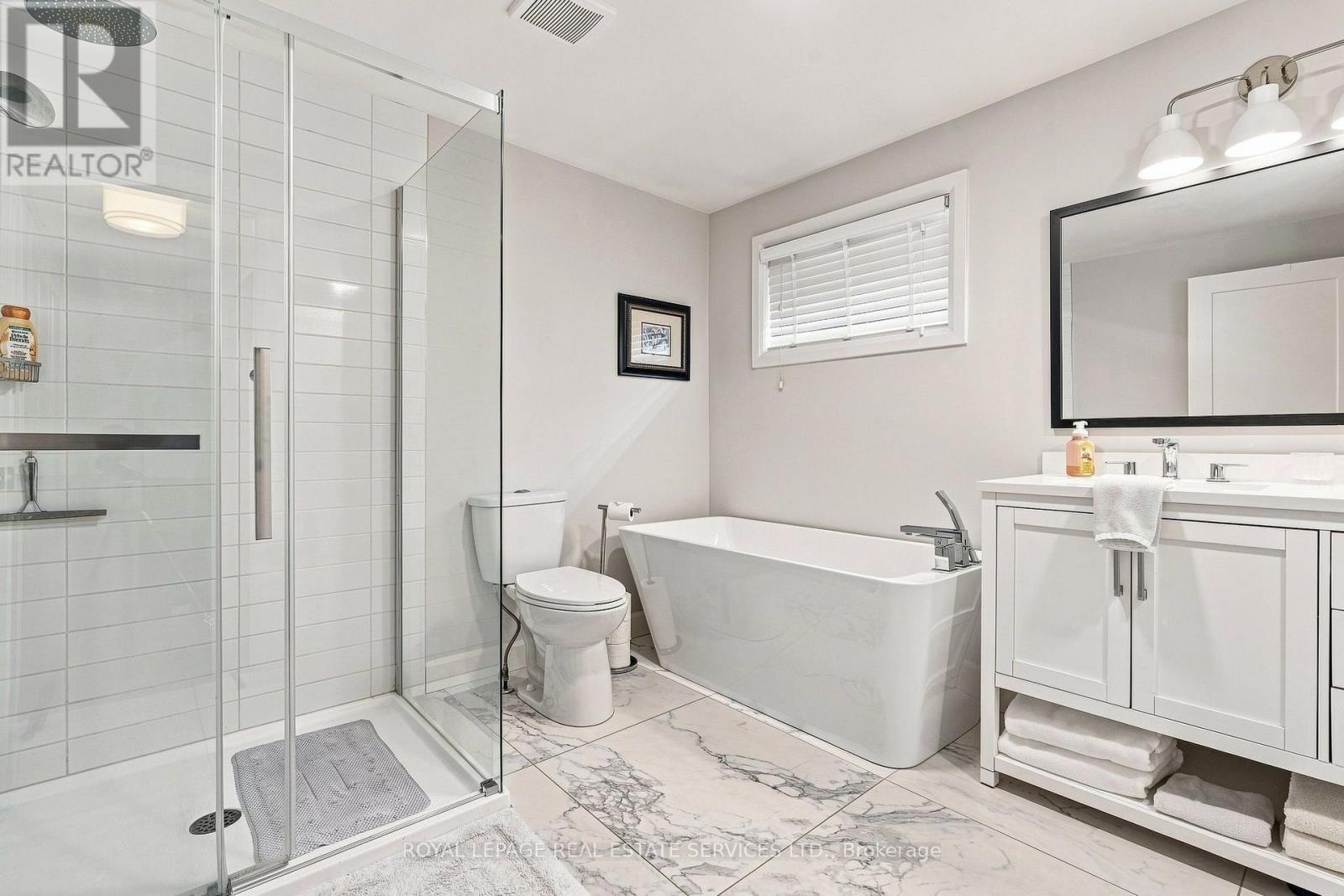 372 TRAFALGAR ROAD - 37