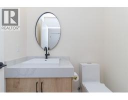 701 Madrona Pl, Langford, BC V9B6C6 Photo 25