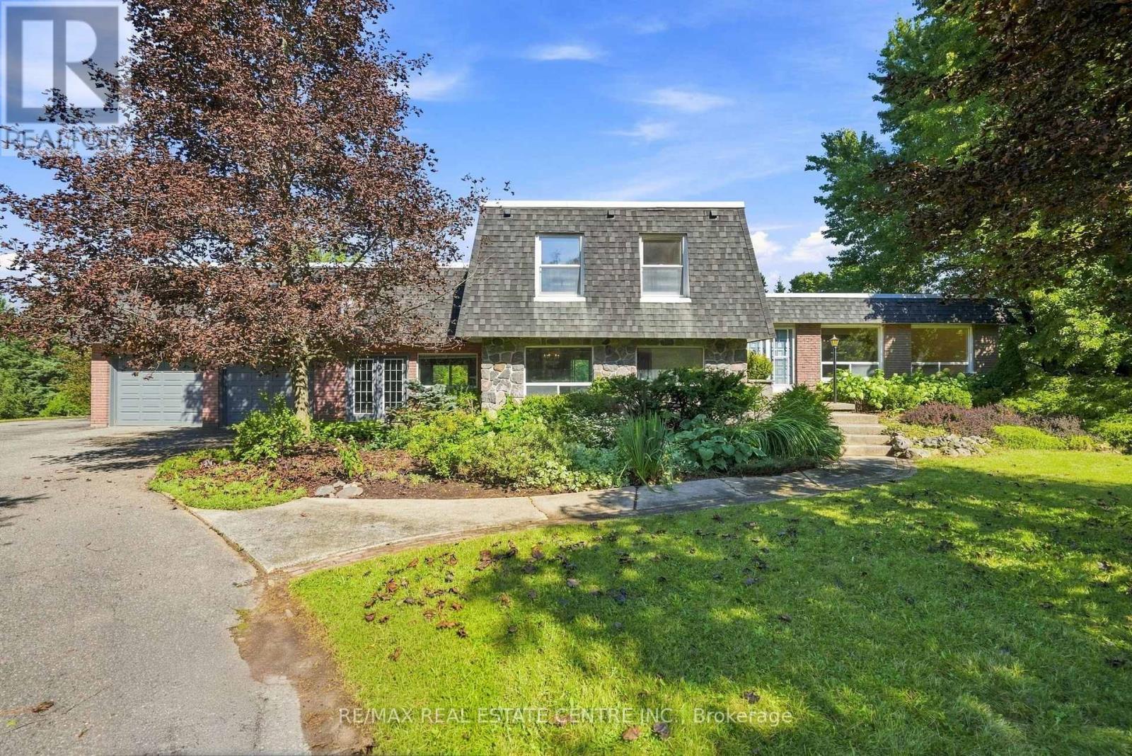 26 MAPLEWOOD DRIVE, Amaranth