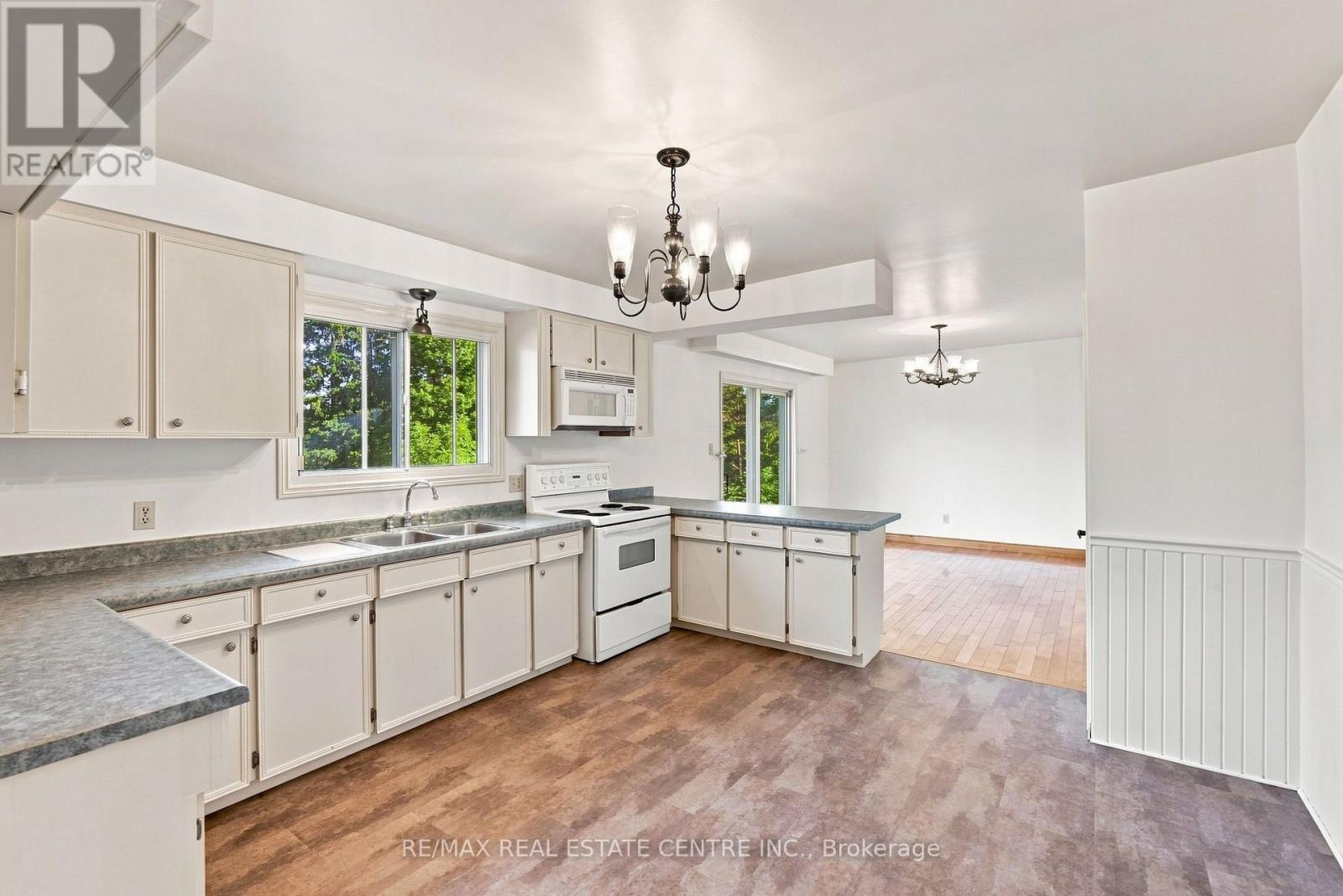 26 MAPLEWOOD DRIVE, Amaranth — photo 11