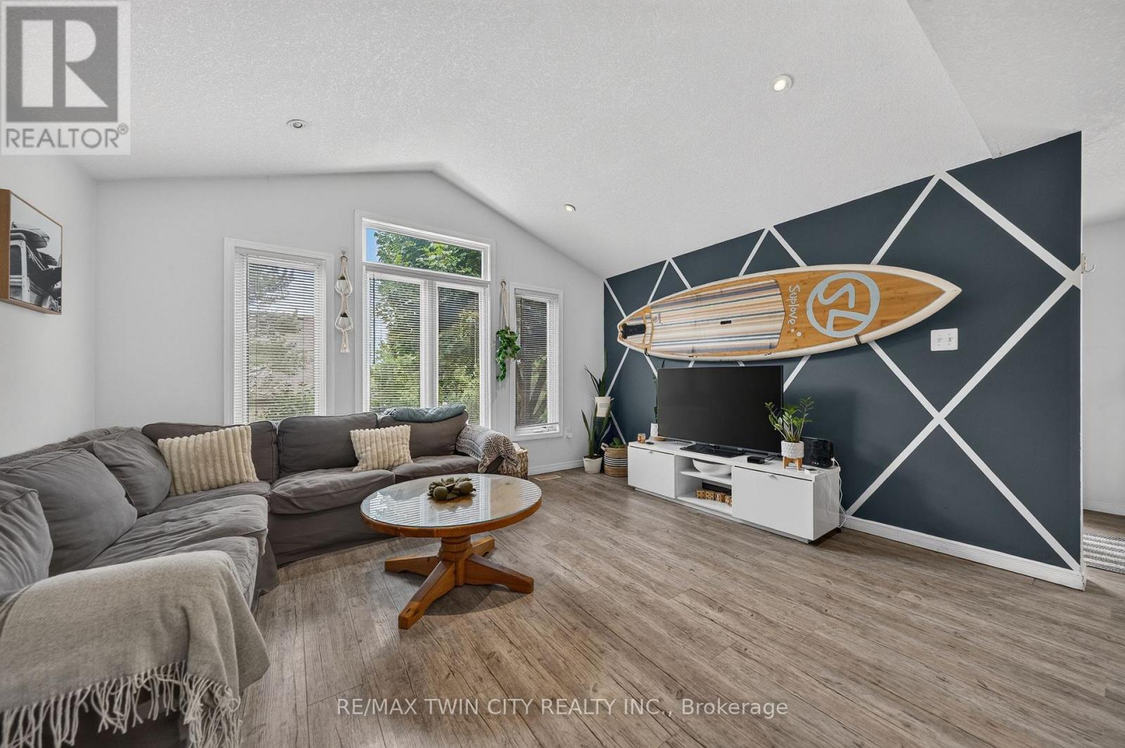 600 WHITE CEDAR AVENUE - 15