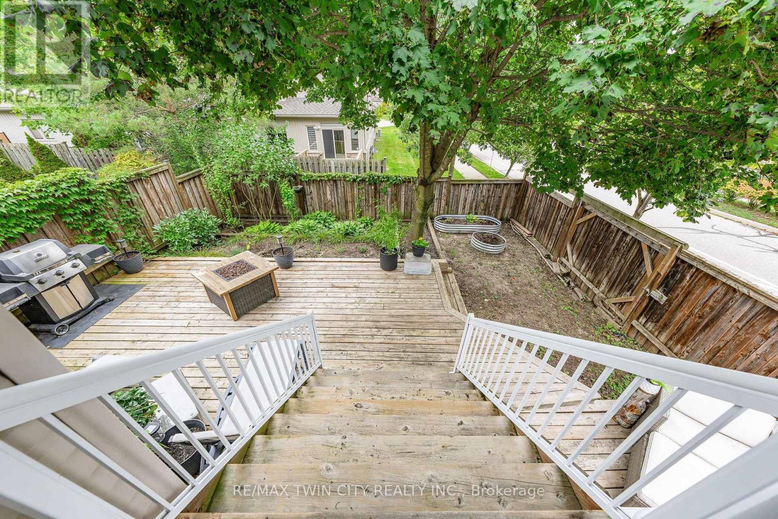 600 WHITE CEDAR AVENUE - 34