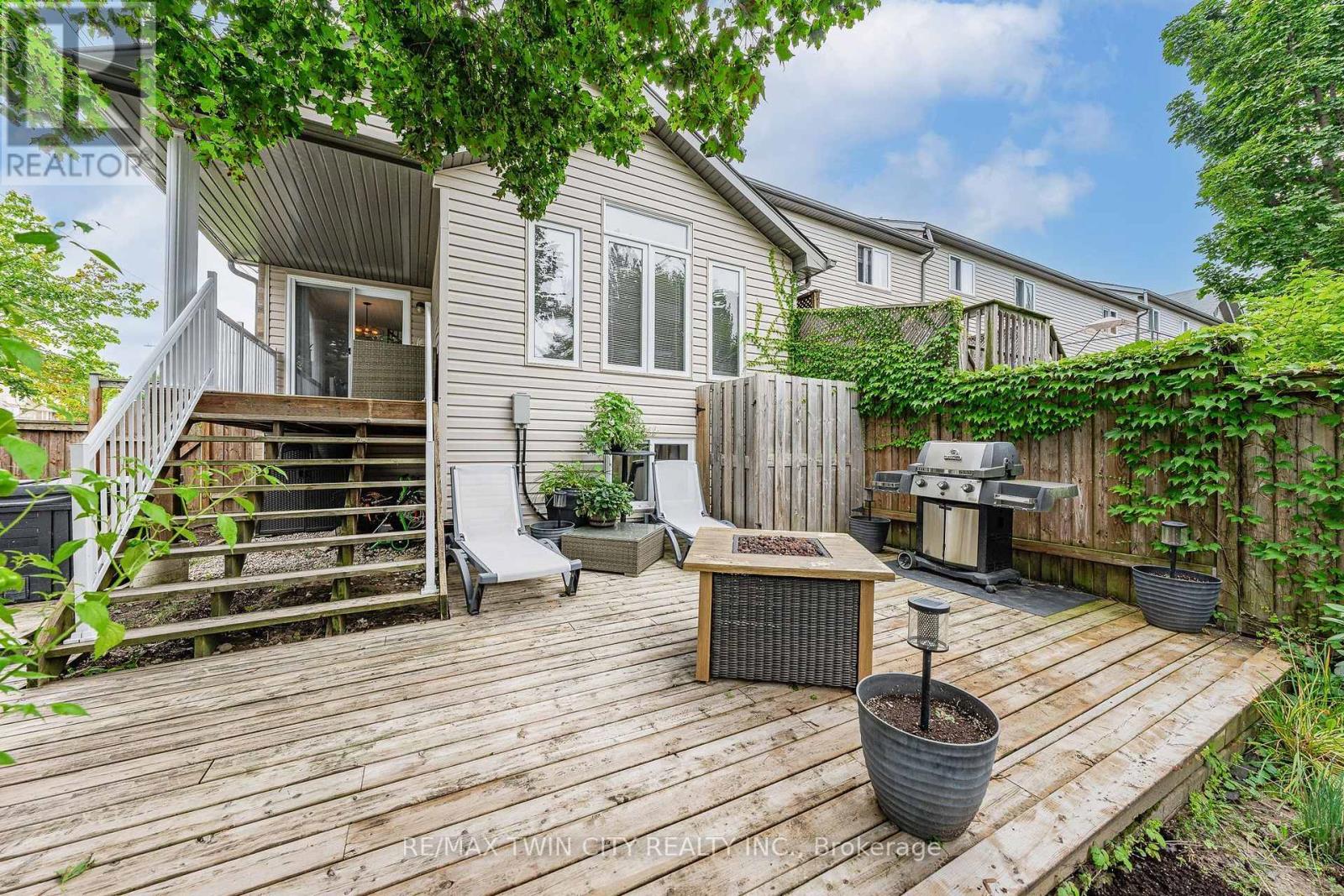 600 WHITE CEDAR AVENUE - 36