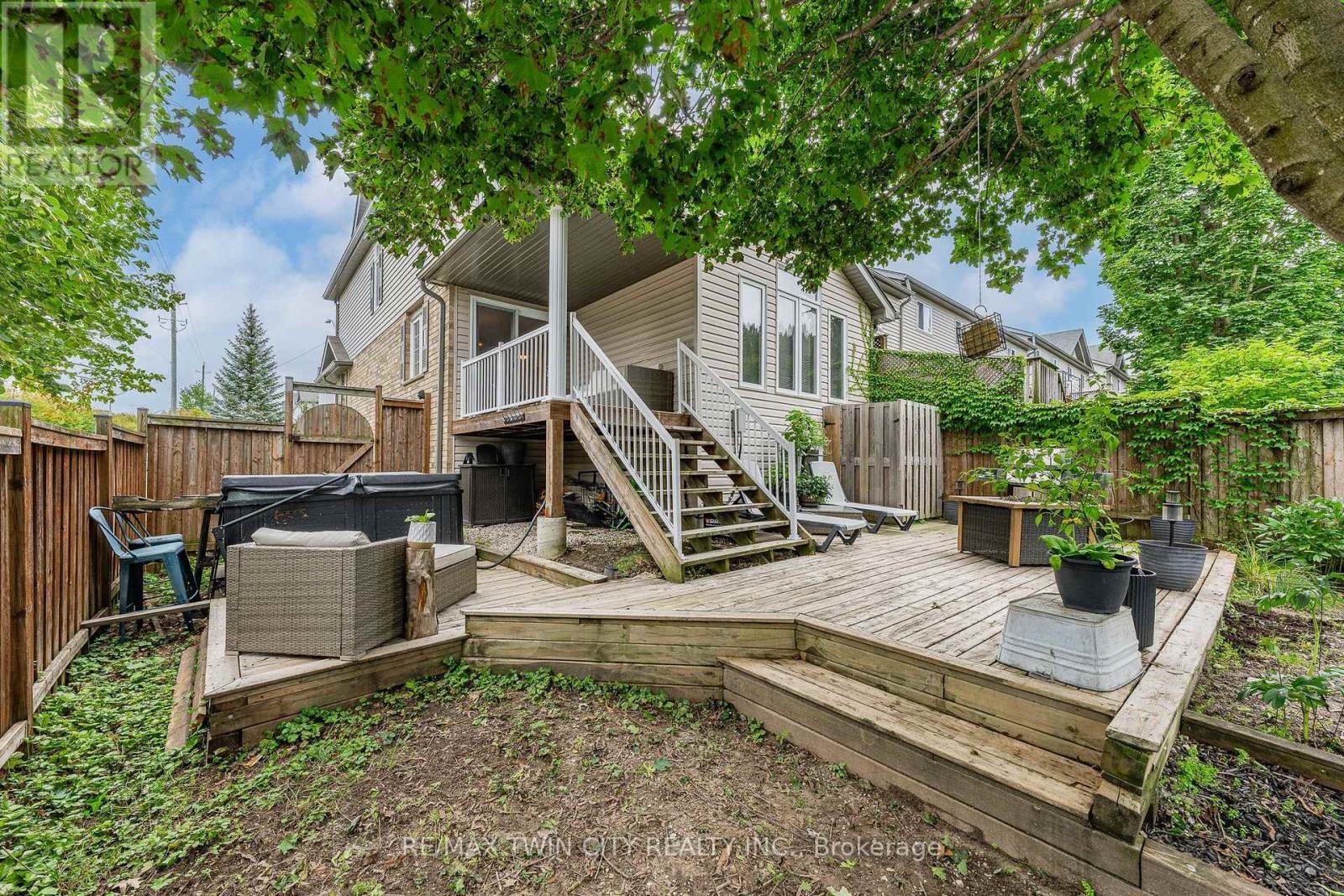 600 WHITE CEDAR AVENUE - 40